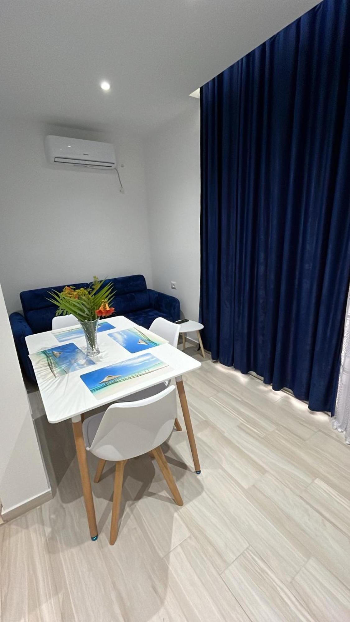 Vila Luani Vlorë Екстериор снимка