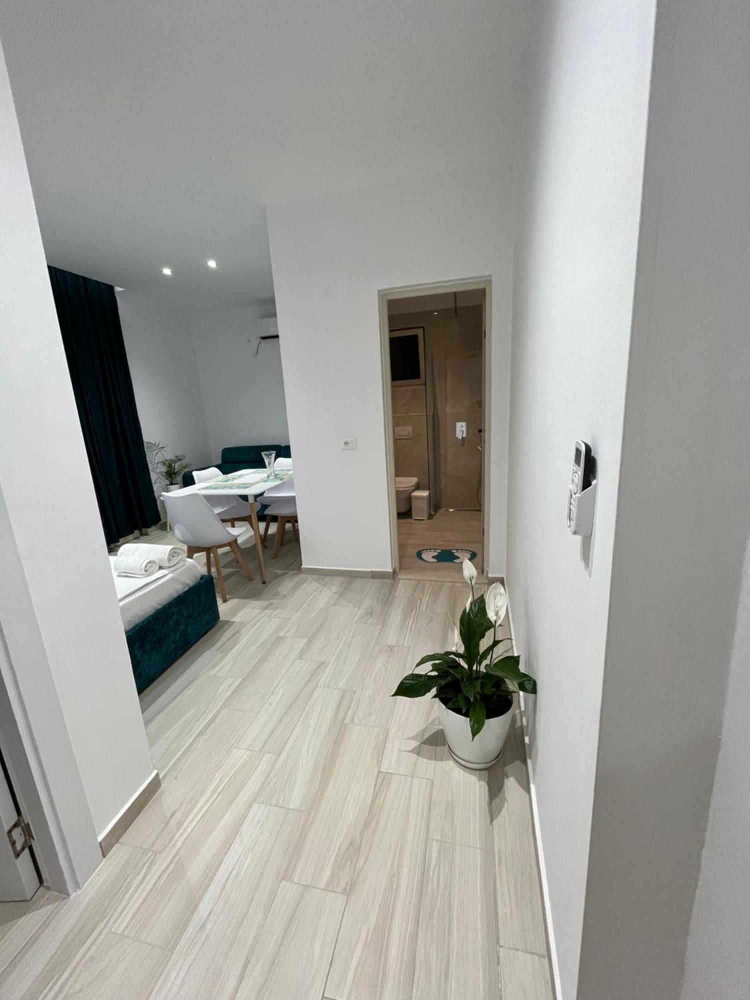 Vila Luani Vlorë Екстериор снимка