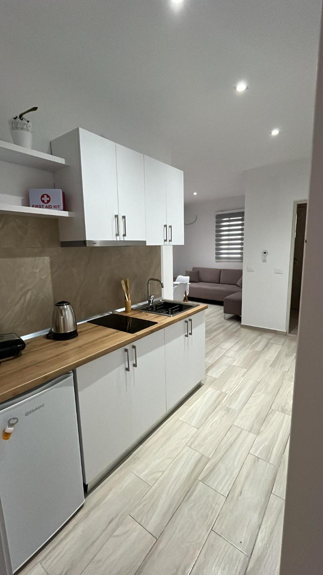 Vila Luani Vlorë Екстериор снимка