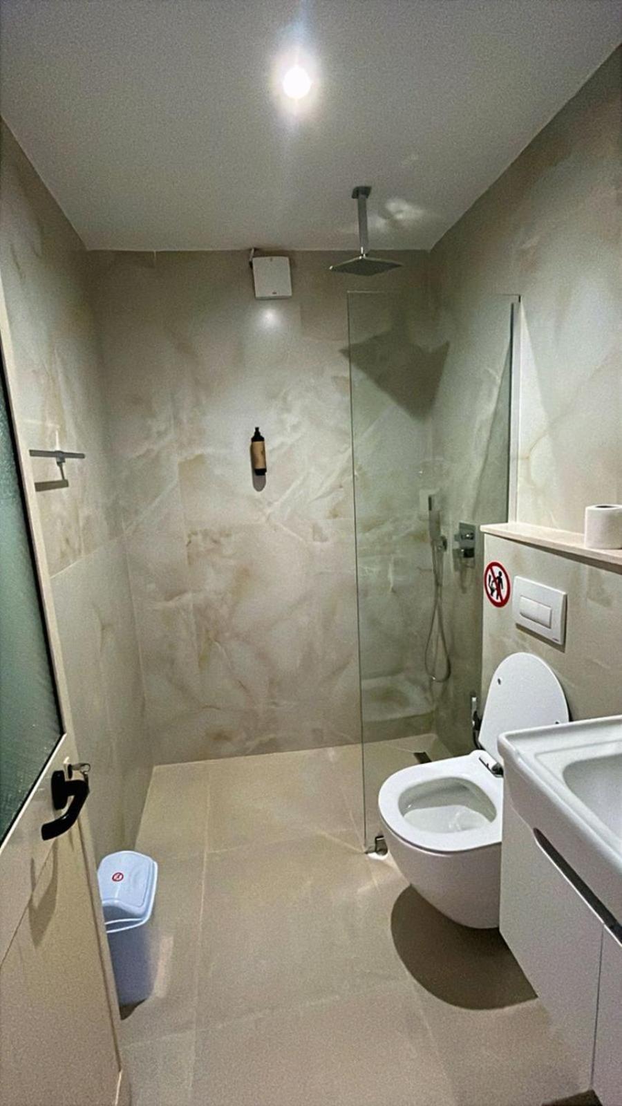 Vila Luani Vlorë Екстериор снимка